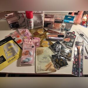 28 Pieces Assorted Beauty Bundle